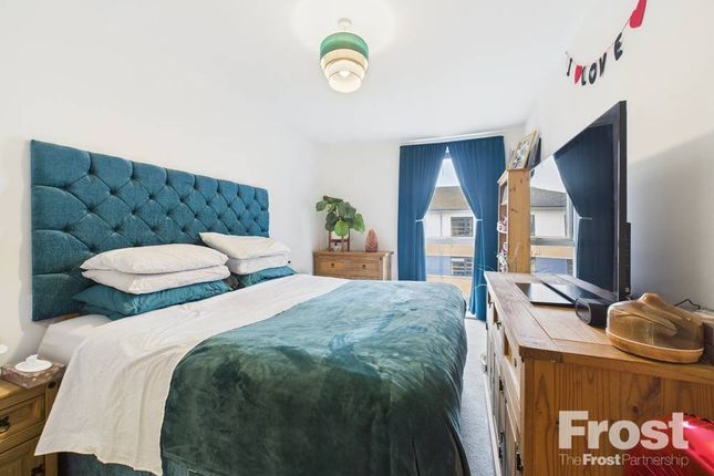 Flat 26, Longview Court, 61, Southville Road, Feltham photo 4