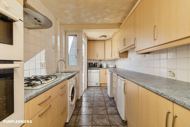 Ilchester Crescent, Bristol photo 3