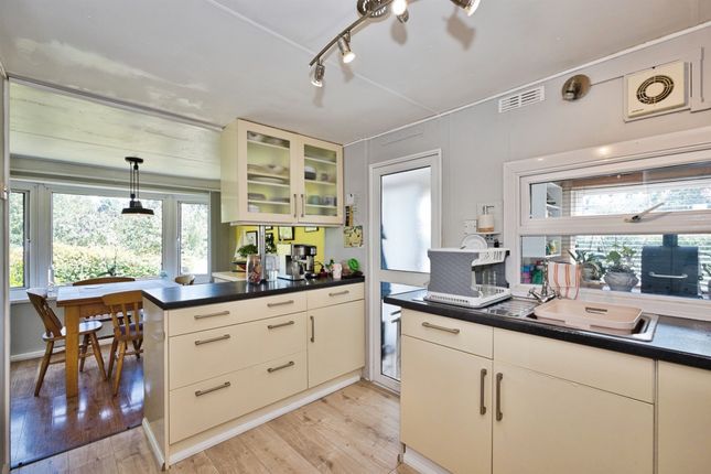 15, Green Acres, Coppitts Hill, Yeovil photo 4