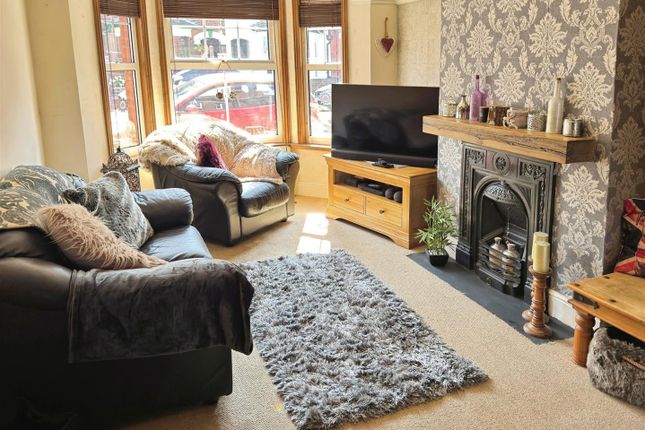 99, Worthing Road, Lowestoft photo 2