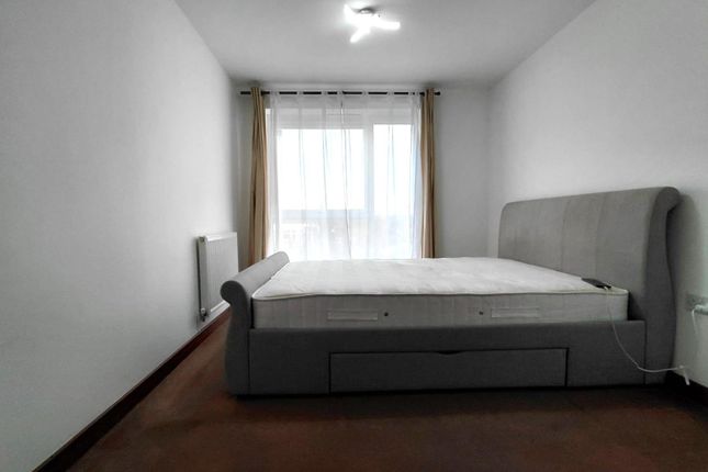 Flat 34 Aquarius Court 16, Zodiac Close, Edgware photo 5