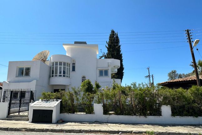 Villa for sale in Karaoğlanoğlu, Agios Georgios Keryneias, Kyrenia, Cyprus
