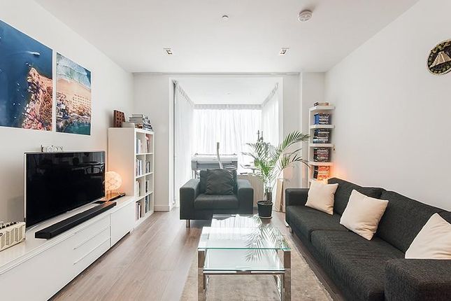 Thumbnail Flat to rent in Cashmere House, Leman Street, Aldgate, London