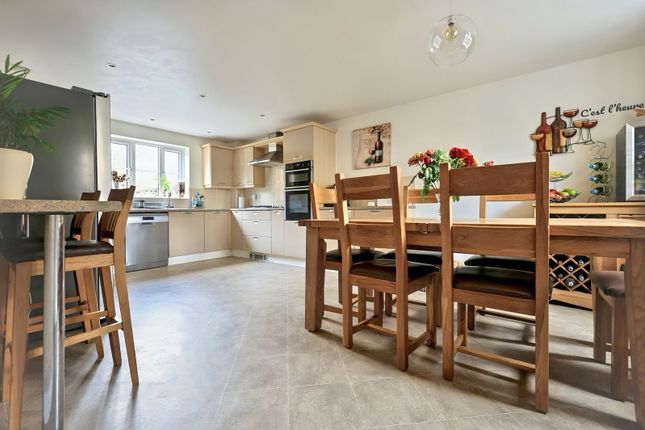 12, Berryfield Way, Carterton photo 3