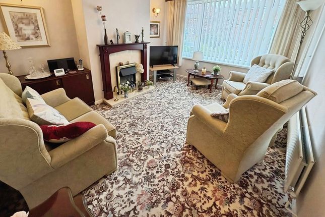 97, Meadway, Newcastle Upon Tyne photo 3