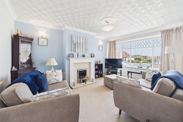 3, Fairlight Avenue, Peacehaven photo 2