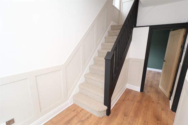 25, Cromford Avenue, Manchester photo 4