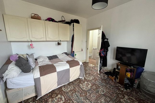 Thumbnail Terraced house to rent in Rostrevor Road, London