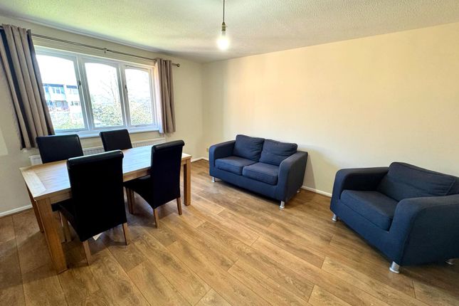 40, Pempath Place, Wembley photo 5