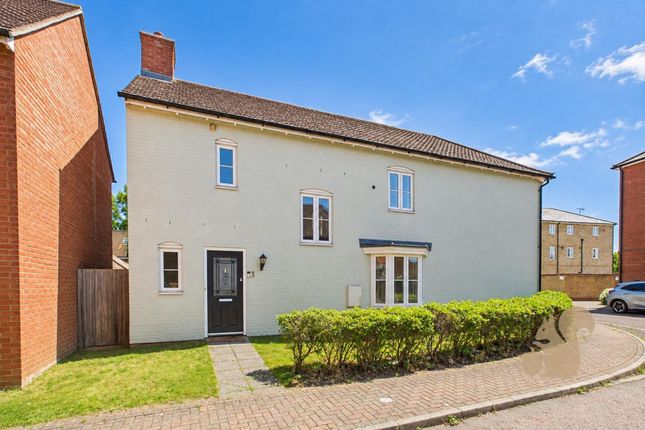 3-bed semi-detached on 3 Dapifer Close, Colchester, £300,000
