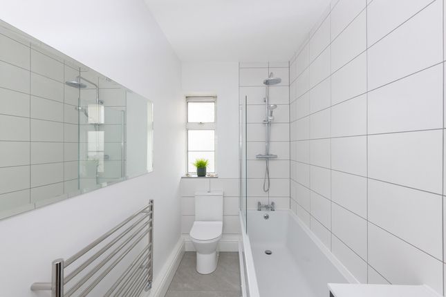 Thumbnail Flat for sale in Old Brompton Road, Earls Court London