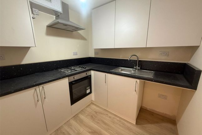 Flat 1, Sutton Lane, Slough photo 2