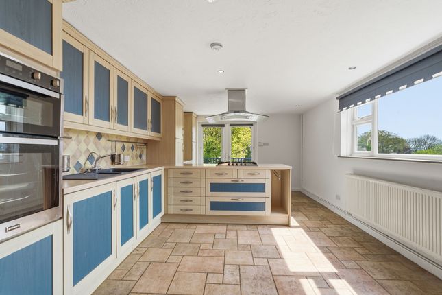 17 Leewood Road, Weston-Super-Mare photo 4