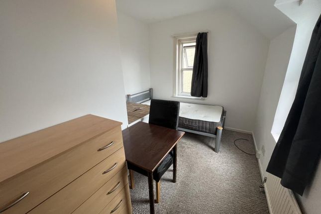 Room to rent in Newmarket Road, Cambridge