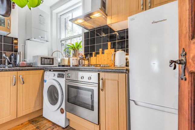Ground Floor Flat, 30, Tregothnan Road, London photo 4