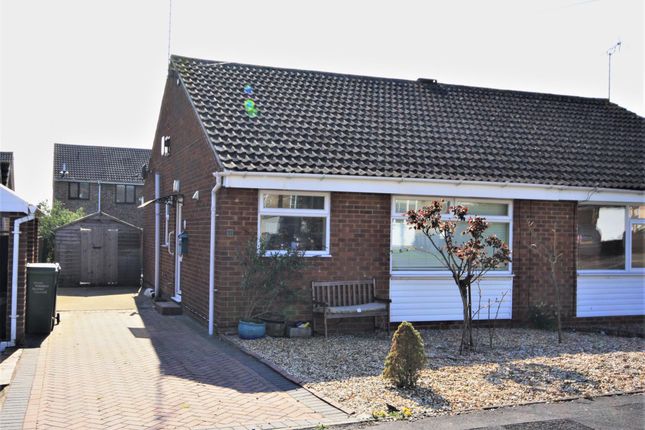 2 bed bungalow to rent in Swinburne Place, Royal Wootton Bassett SN4