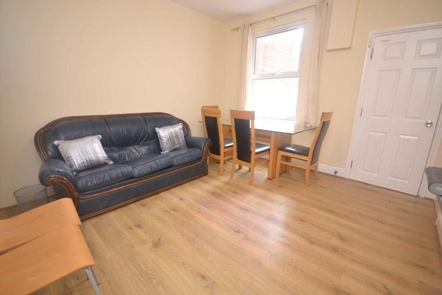 Thumbnail Terraced house to rent in Blenheim Road, Reading