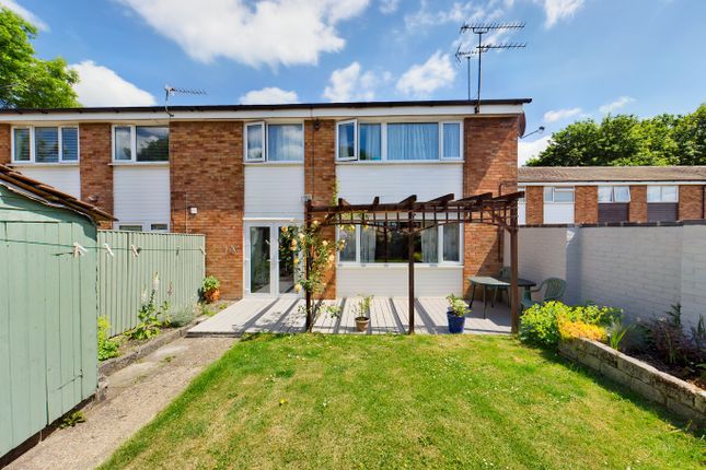End terrace house to rent in Brentwood Close, Houghton Regis, Dunstable, Bedfordshire