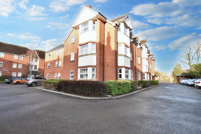 Thumbnail Flat for sale in Fazeley Close, Solihull