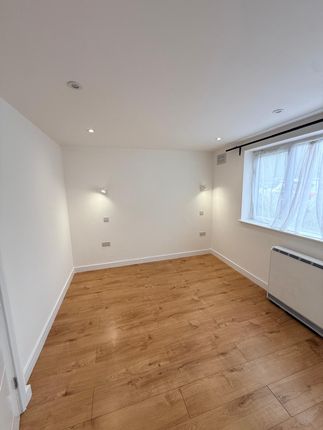 Blair Close , Hemel Hempstead  photo 2
