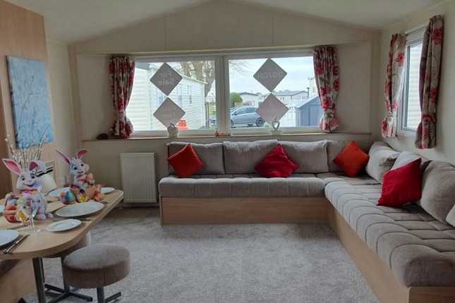 3-bed caravan on Clarke Road, New Romney, £28,000