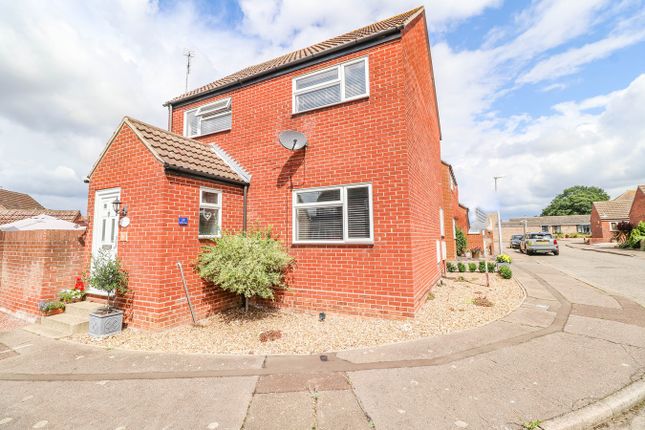 Thumbnail Detached house for sale in Rosetta Close, Wivenhoe, Colchester