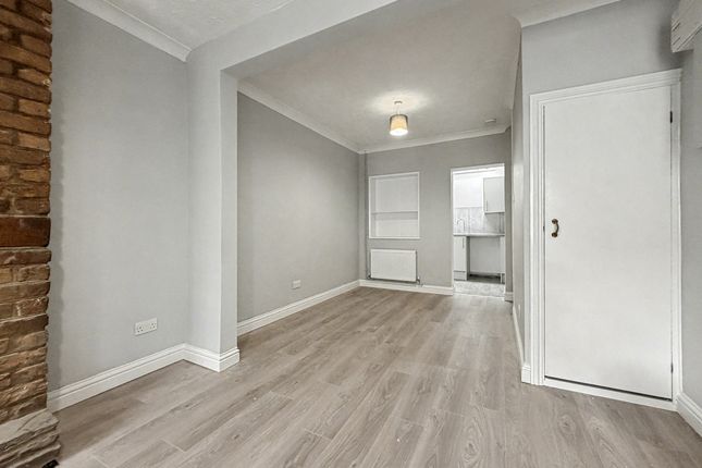24, St. Martins Road, Dartford photo 4