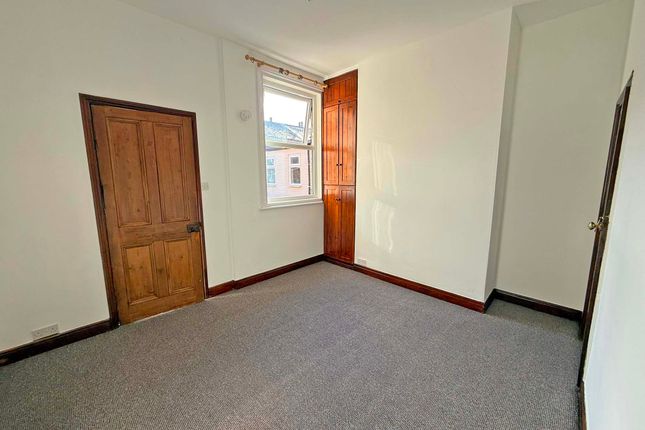 10, Candler Street, Scarborough photo 3