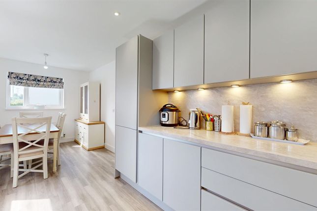 226, Burney Drive, Milton Keynes photo 4