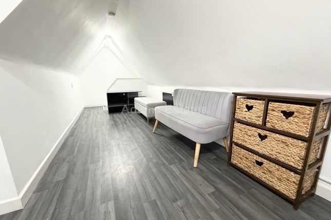 Flat, London Road, Reading photo 2