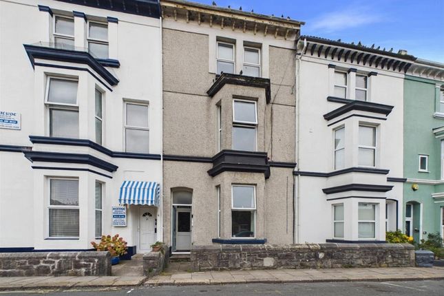 Garden Crescent, Plymouth photo 3