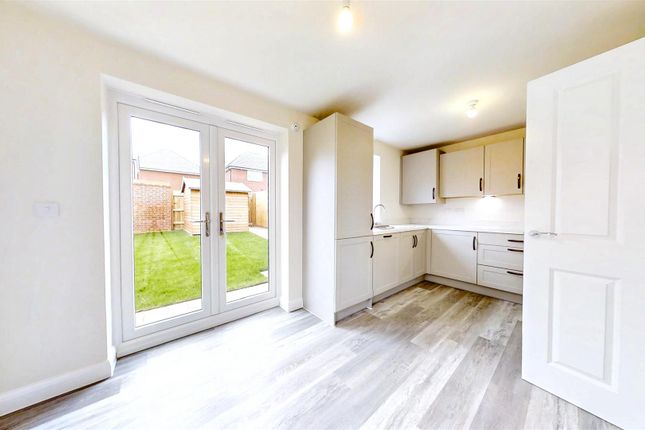 52, Quimby Rise, Milton Keynes photo 3