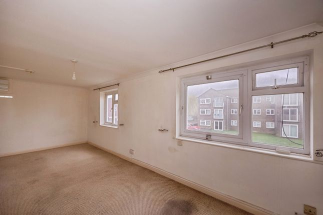 Flat 6, Thames Court,, Crombie Close, Hampshire photo 4