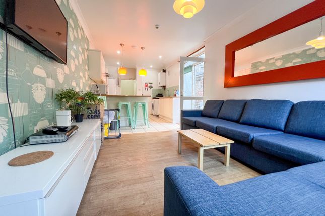 6-bed terraced on 238A, City Road, Cardiff, £3,240/mo