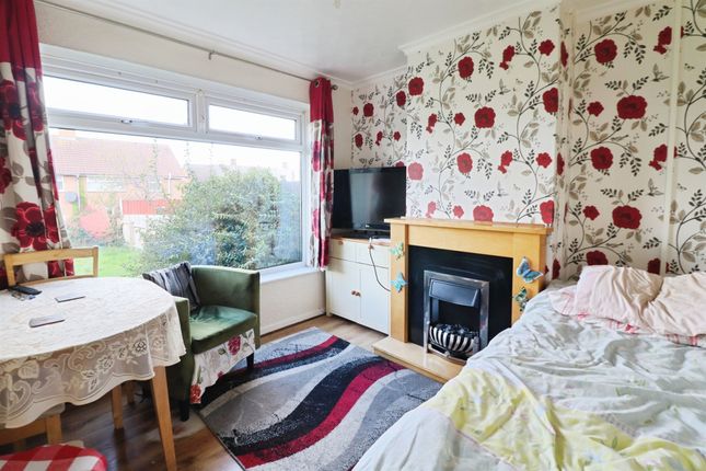 35, Washford Avenue, CARDIFF photo 4