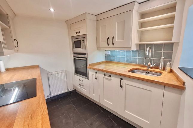 29, Hill Road, WAKEFIELD photo 3