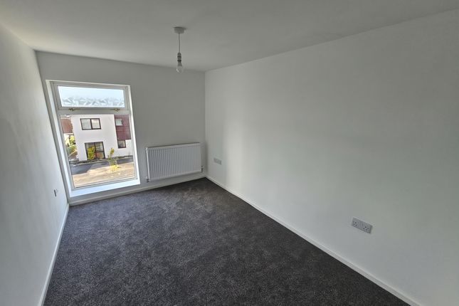 218 Old Road, Neath photo 4