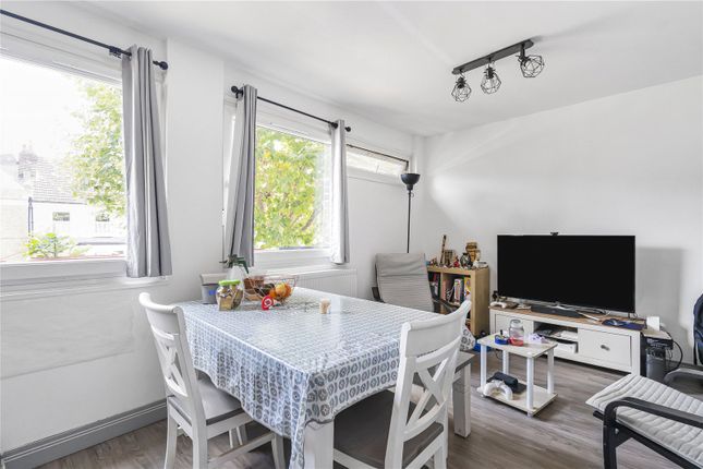 2-bed flat on 200, Earlsfield Road, London, £375,000