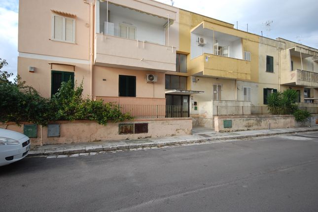 Thumbnail Apartment for sale in Novoli, Puglia, Italy