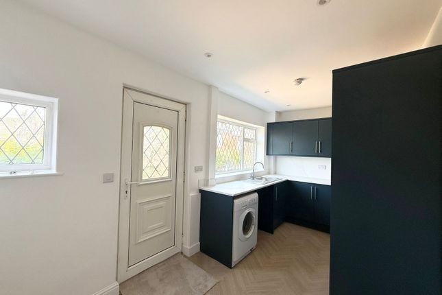 16, Park Road, West Yorkshire photo 3