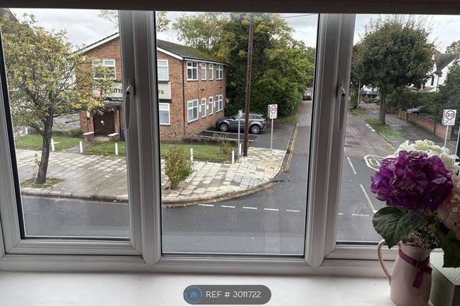 2-bed flat on Flat, Nico House Station Square, Romford, £1,450/mo