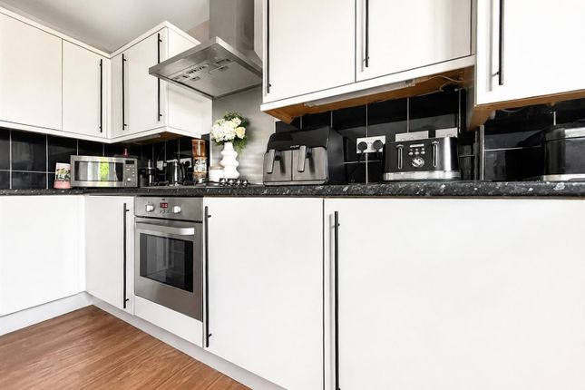 10, Ribble Gardens, Fareham photo 4