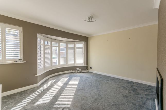 41 Ashley Park Crescent, York photo 4
