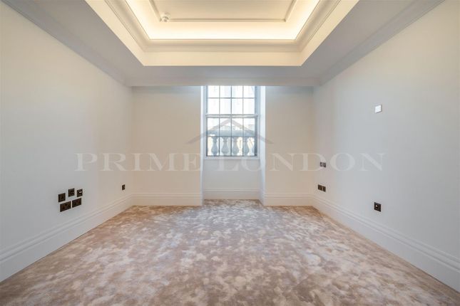Flat for sale in Corinthia Residences, Whitehall, London