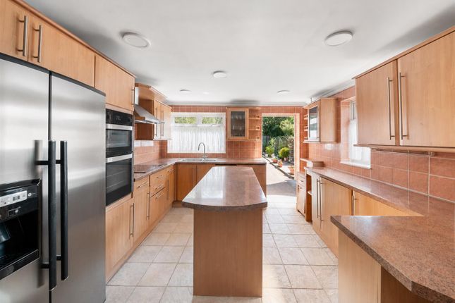 102, Castleton Road, Ruislip photo 3