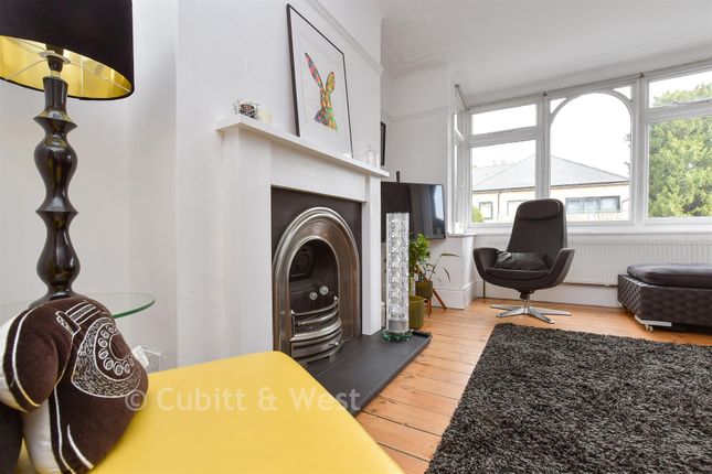 8, Olden Lane, Purley photo 4