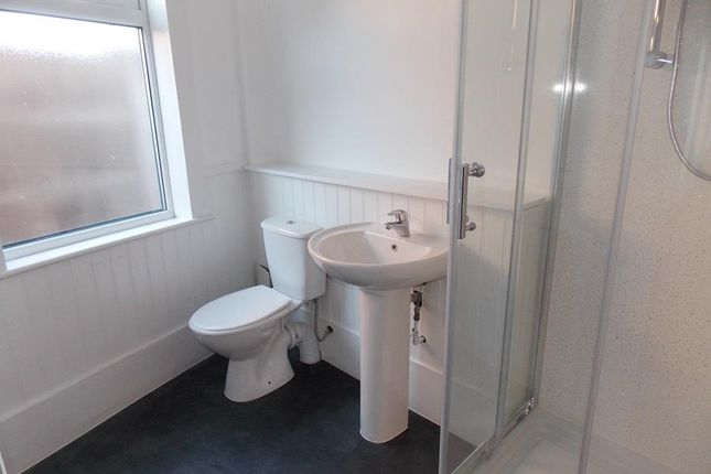 Flat 4, 2, May Street, Derbyshire photo 5