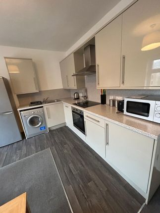 Flat F, 6, Mitchell Street, Dundee photo 5