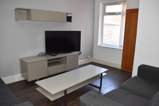 Room 1, 1, Denham Street, Manchester photo 4