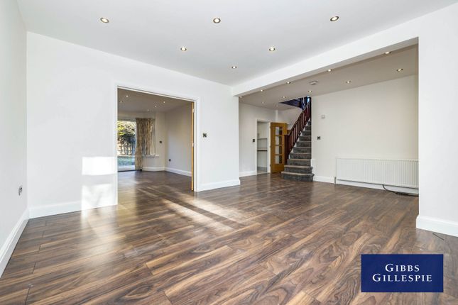2, London Road, Stanmore photo 3